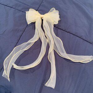 Beautiful & Elegant cream hair BOW+20% OFF if you buy 4 items I sell!